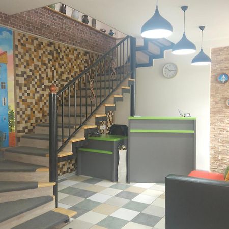 Hotel Tradicia Tbilisi Exteriör bild