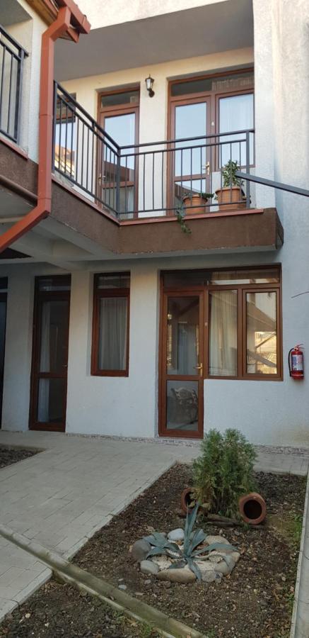 Hotel Tradicia Tbilisi Exteriör bild