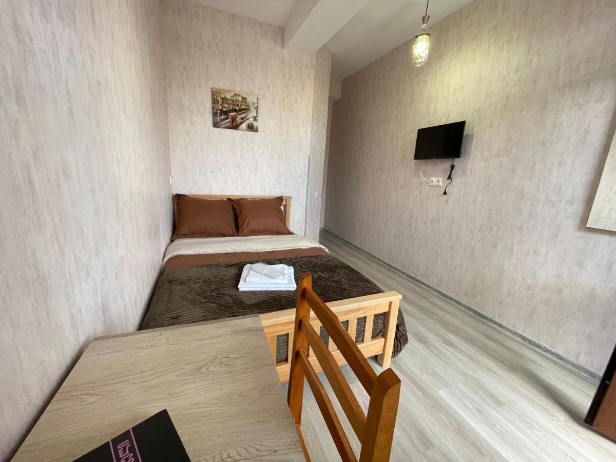 Hotel Tradicia Tbilisi Exteriör bild