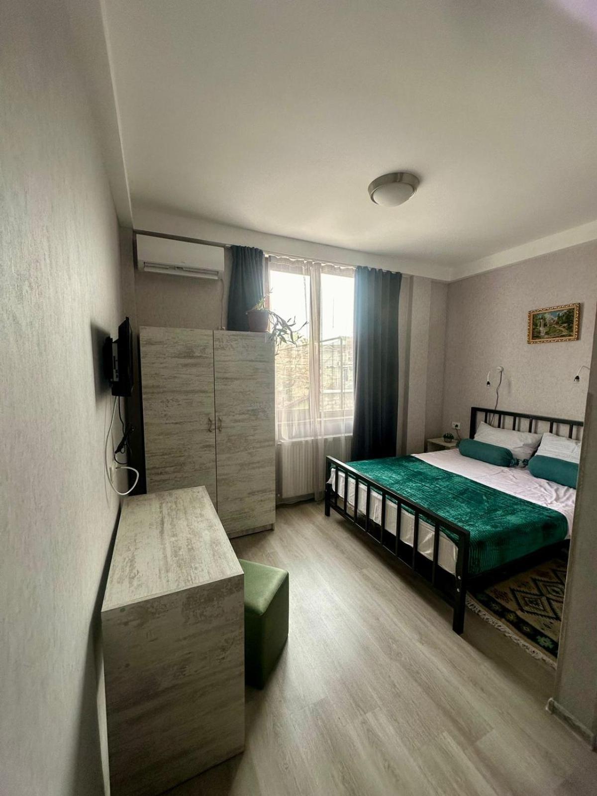 Hotel Tradicia Tbilisi Exteriör bild