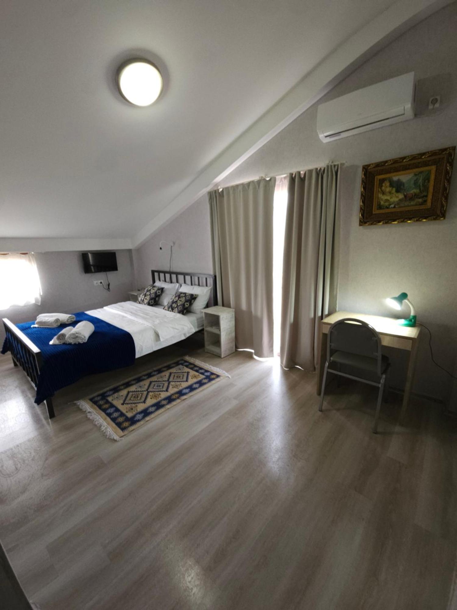 Hotel Tradicia Tbilisi Exteriör bild