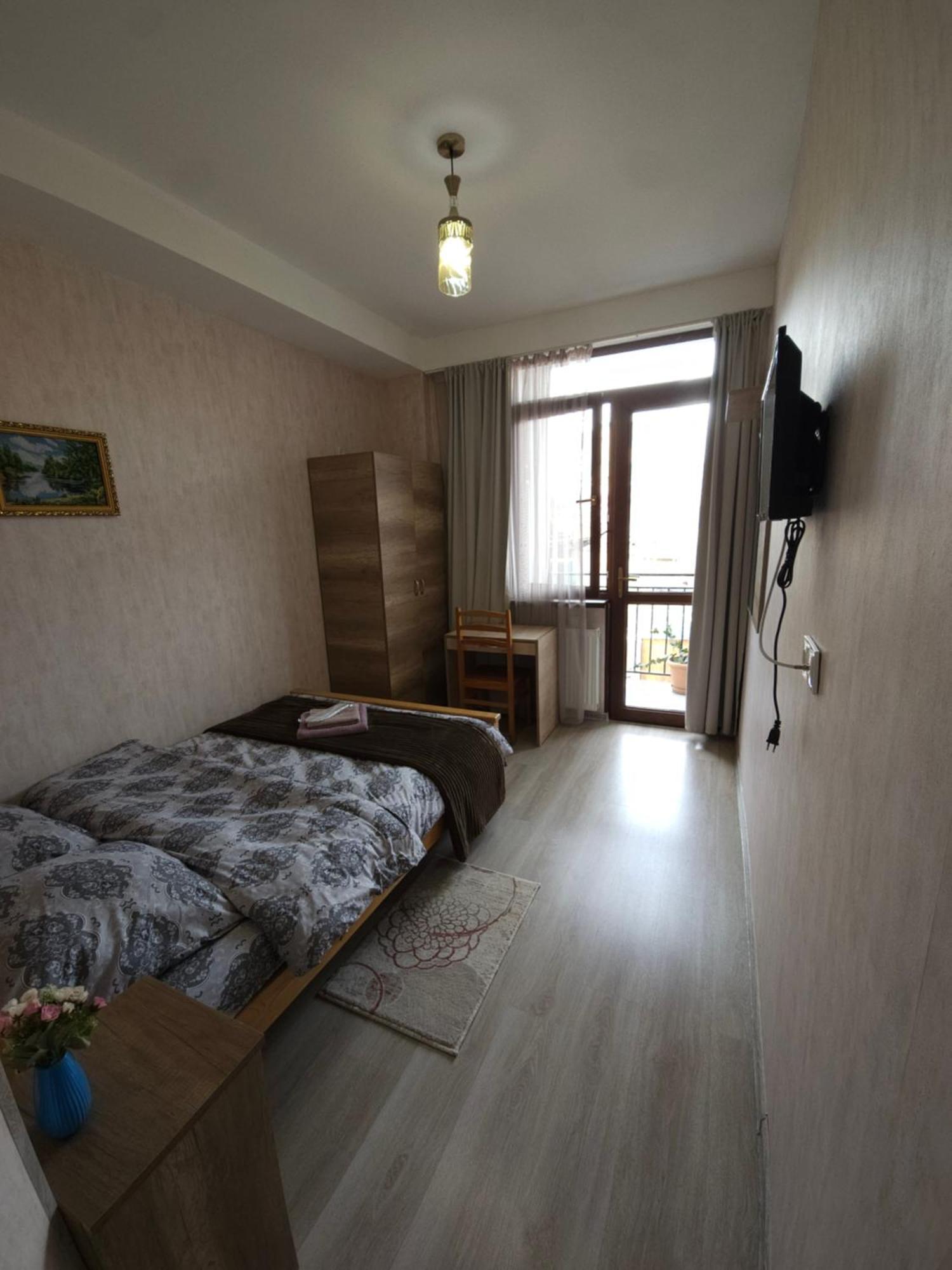 Hotel Tradicia Tbilisi Exteriör bild