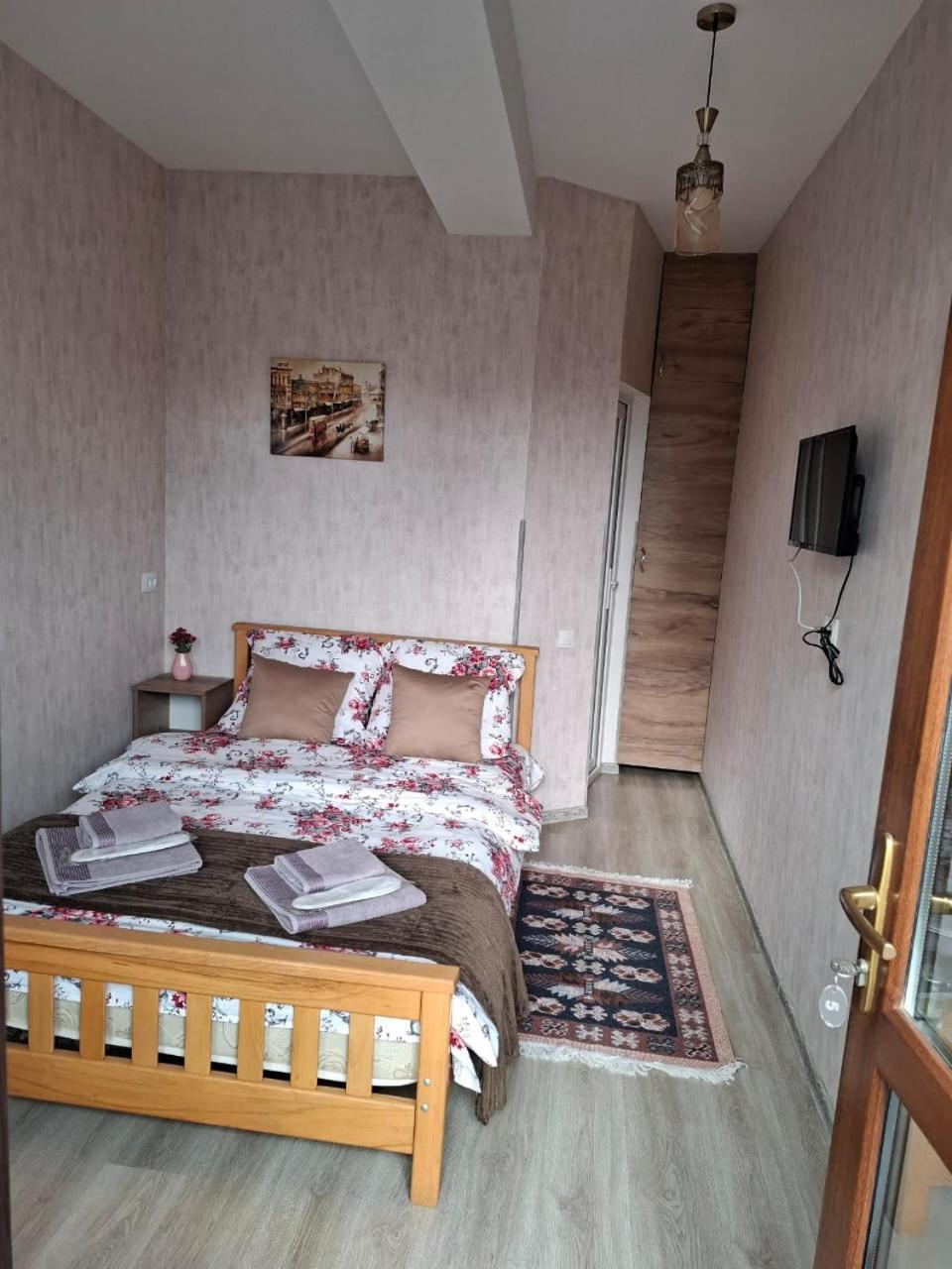 Hotel Tradicia Tbilisi Exteriör bild